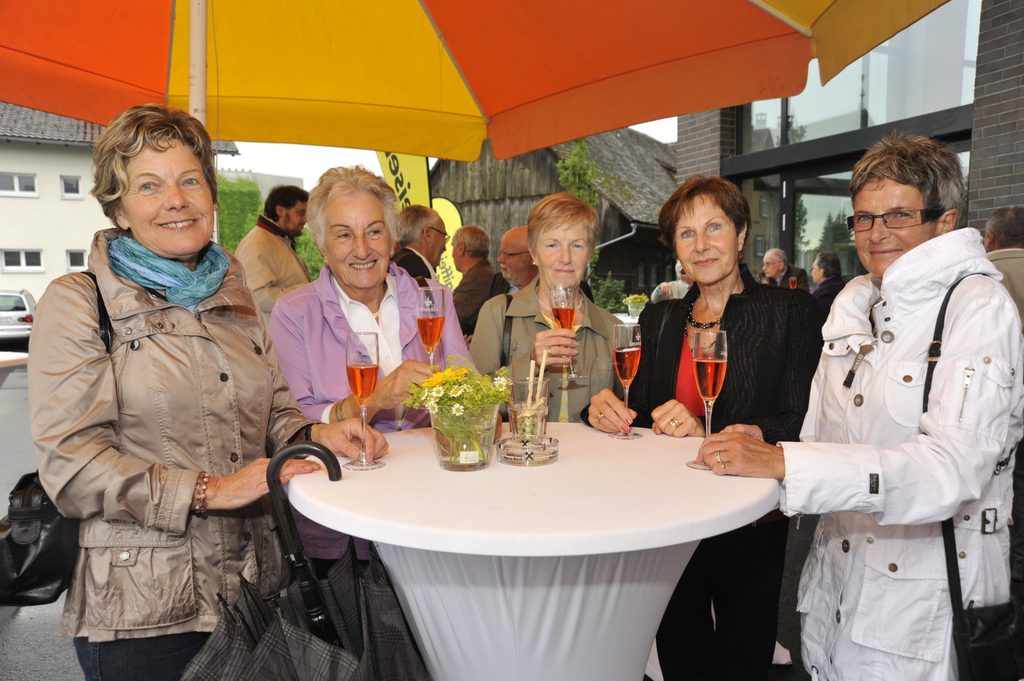 Damenrunde_JPG-1277730658