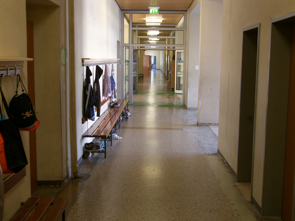 SH100745_JPG-1277731287