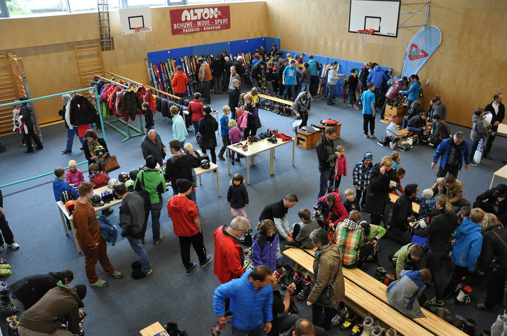2013 Basar Halle belebt KL.jpg