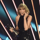 2016_iHeartRadio_Music_Awards_-_Show.jpg
