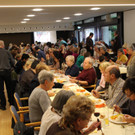 KOE_Pfr Georg kocht fuer Dach ueberm Kopf 19.jpg