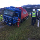 Lkw-im-Graben-Vorne.JPG