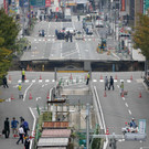 Krater in japanischer Straße