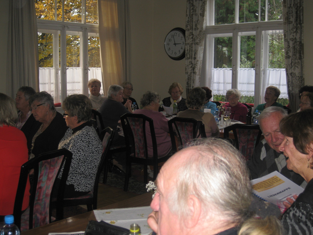 Singnachmittag im Club 50_ 08_11 Bild  10.JPG