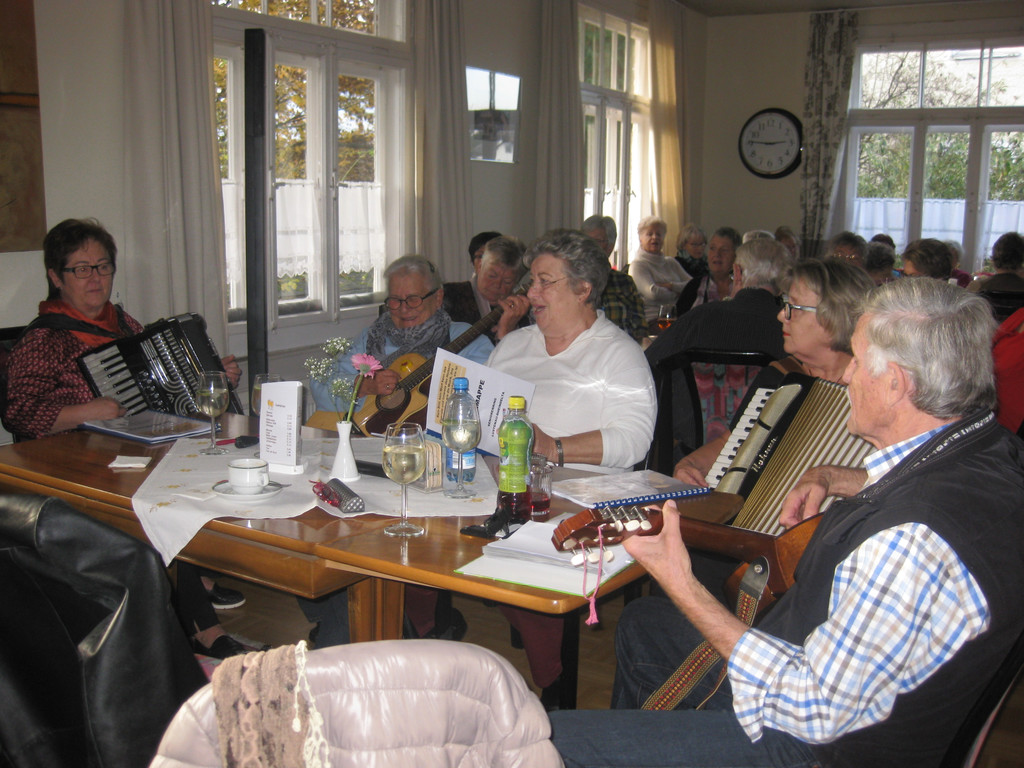 Singnachmittag im Club 50_ 08_11 Bild  6.JPG