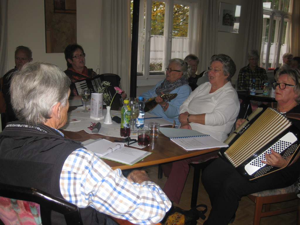 Singnachmittag im Club 50_ 08_11 Bild  12.JPG