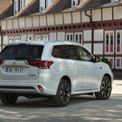 Mitsubishi Outlander PHEV Heck.jpg