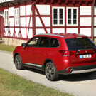MItsubishi Outlander rot Heck.jpg