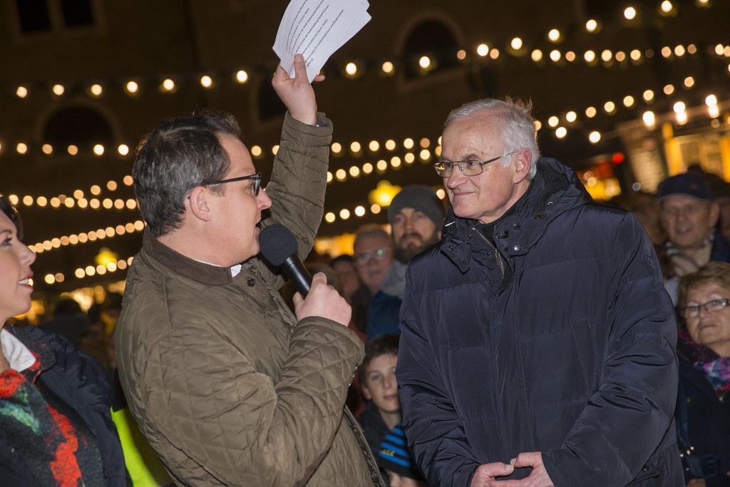 Eroeffnung_Christkindlmarkt_8.jpg