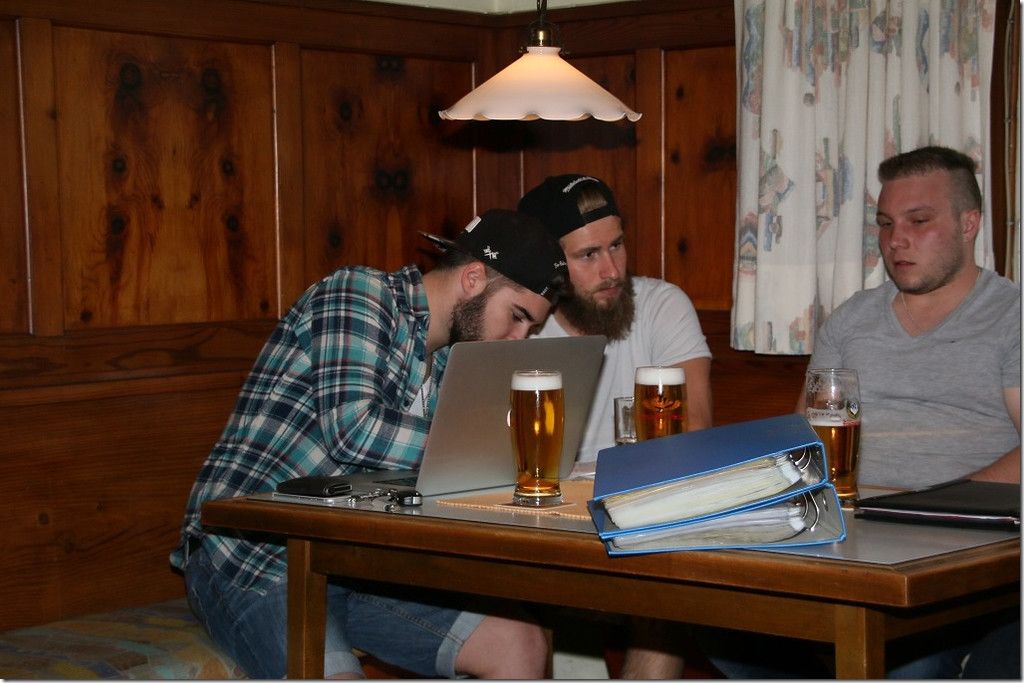1.jpg