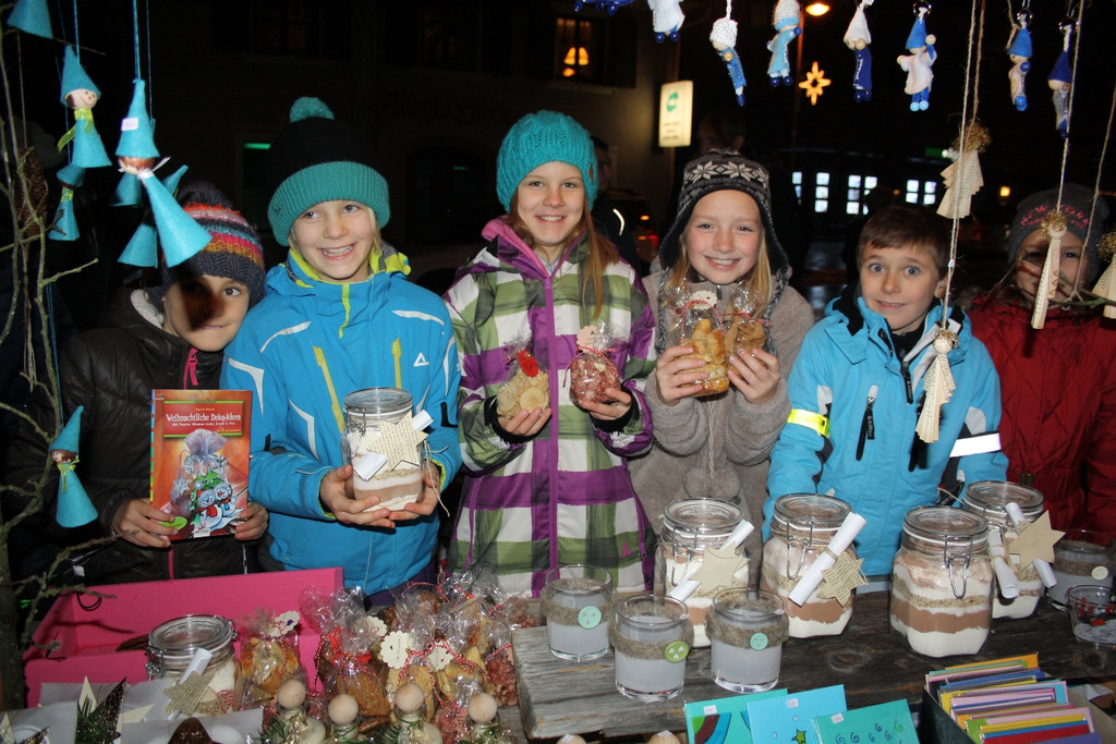 Lochau ILLUMINIERUNG Adventmarkt Termin 2016 _13_.JPG