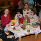 v_li_ Sophie_ Anja_ Mia_ Sophie_ Anika - im Kinderh__sle wurde flei__ig gebastelt.JPG