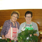Adventkranzbinden MISSIONSKREIS der Pfarre 2016 _8_.JPG