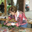 Adventkranzbinden MISSIONSKREIS der Pfarre 2016 _5_.JPG