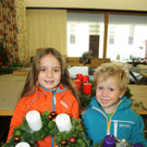 Adventkranzbinden MISSIONSKREIS der Pfarre 2016 _3_.JPG