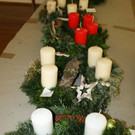 Adventkranzbinden MISSIONSKREIS der Pfarre 2016 _7_.JPG