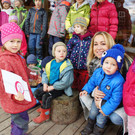 Sandra Antoniazzi besuchte als "Weihnachtsengel" den Riedkindergarten