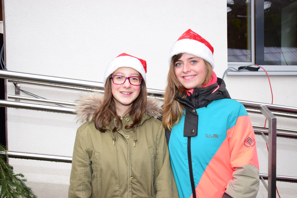 Julia und Lea.JPG