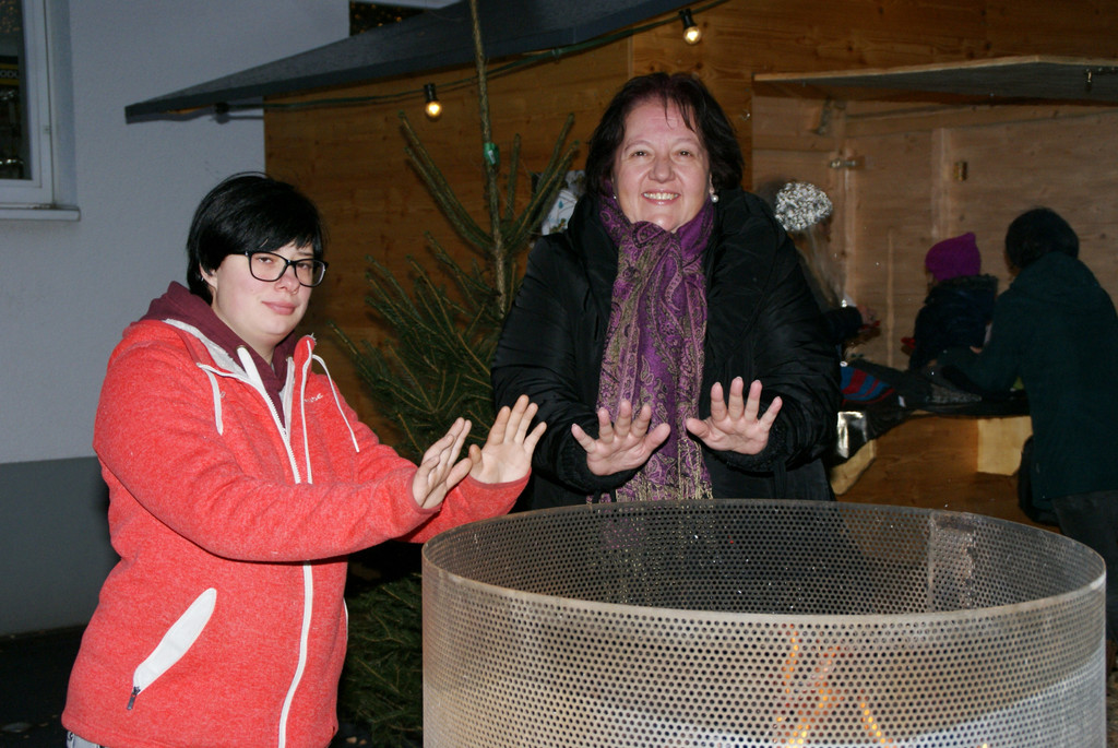 v_li_ Nathalie und Nuria.JPG