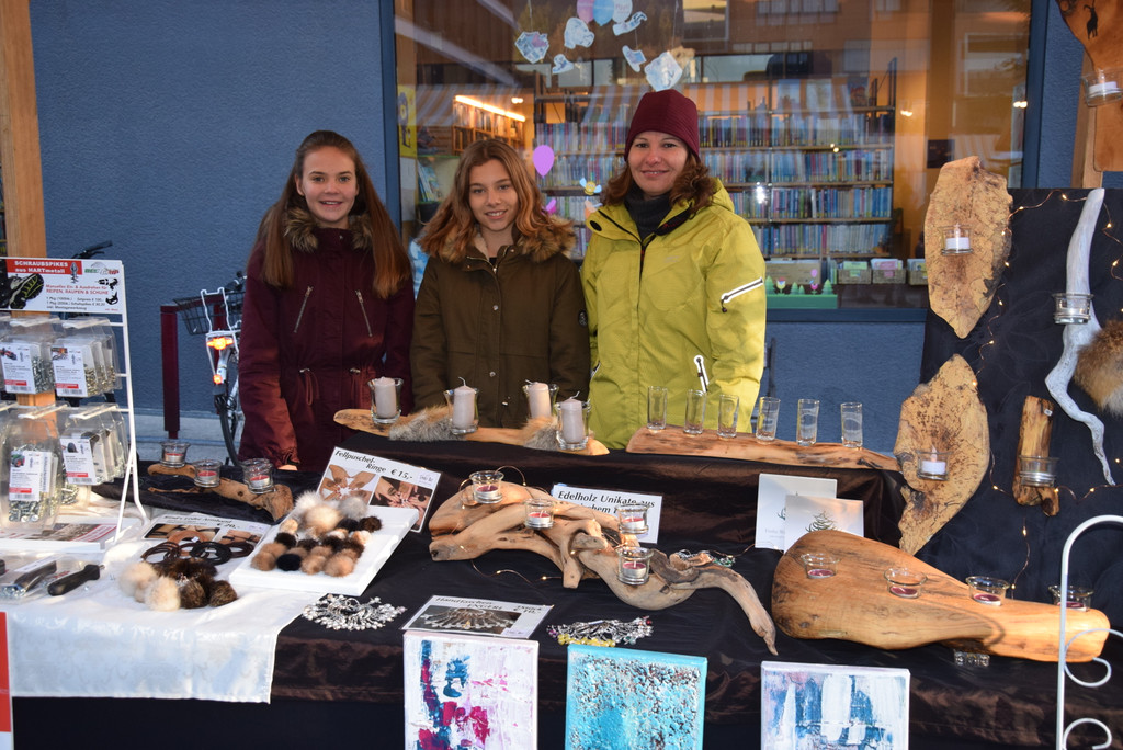Advent Garnmarkt 2_12 _30_.JPG