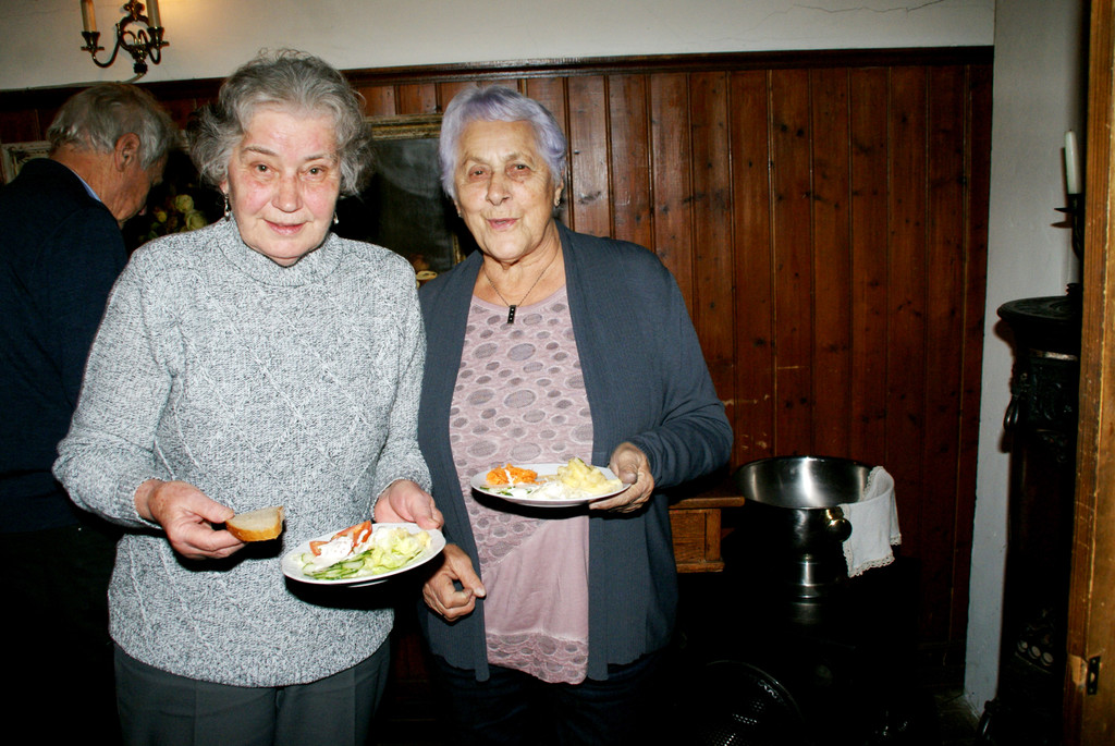 Das Buffet ist er__ffnet.JPG