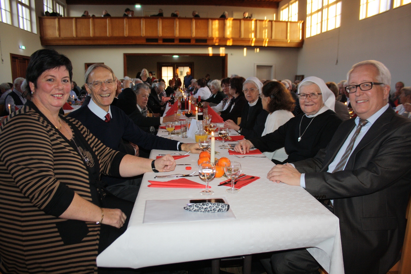 Senioren ADVENTFEIER B Menschen 10-12-2016 _1_.JPG