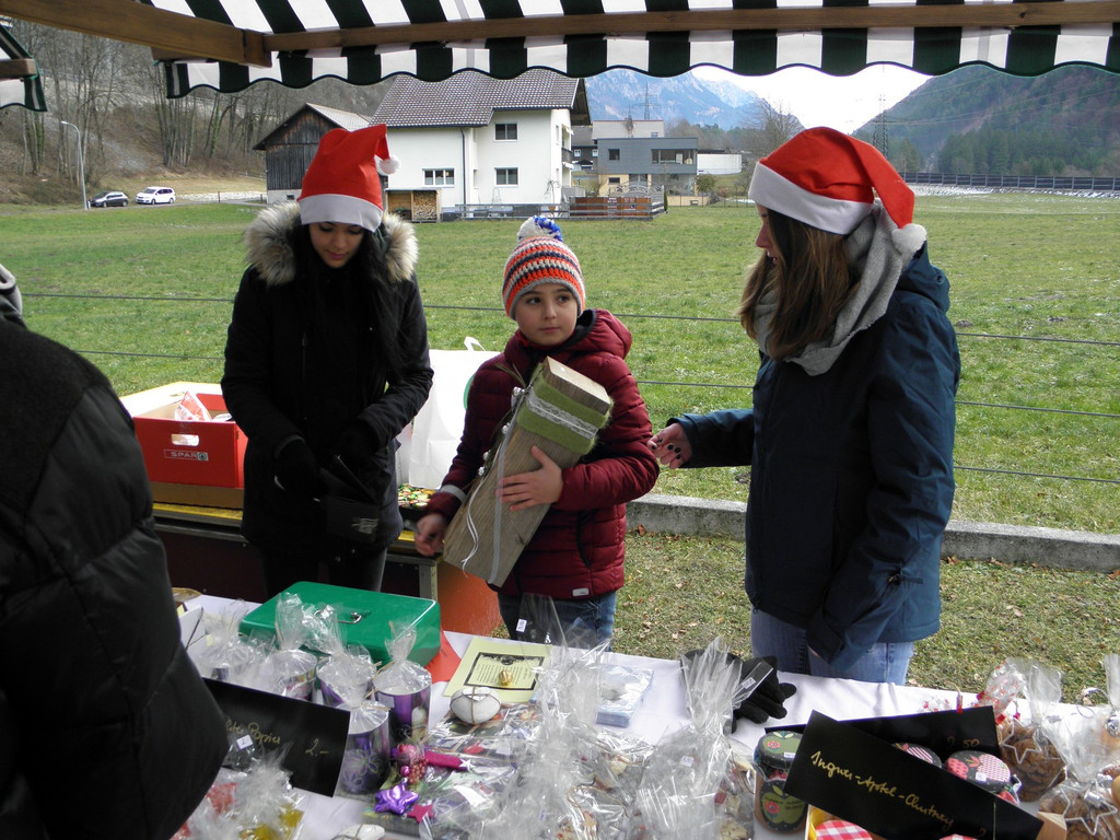 Adventmarkt Bingser Zwergle10.JPG