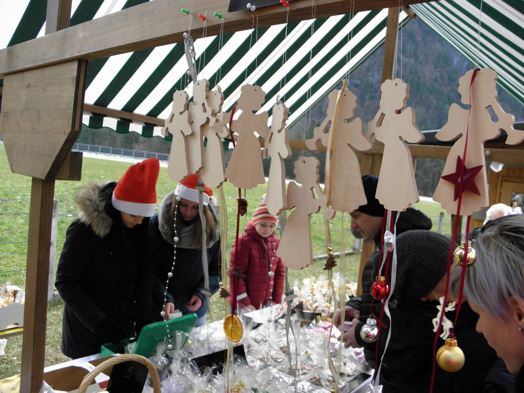 Adventmarkt Bingser Zwergle12.JPG