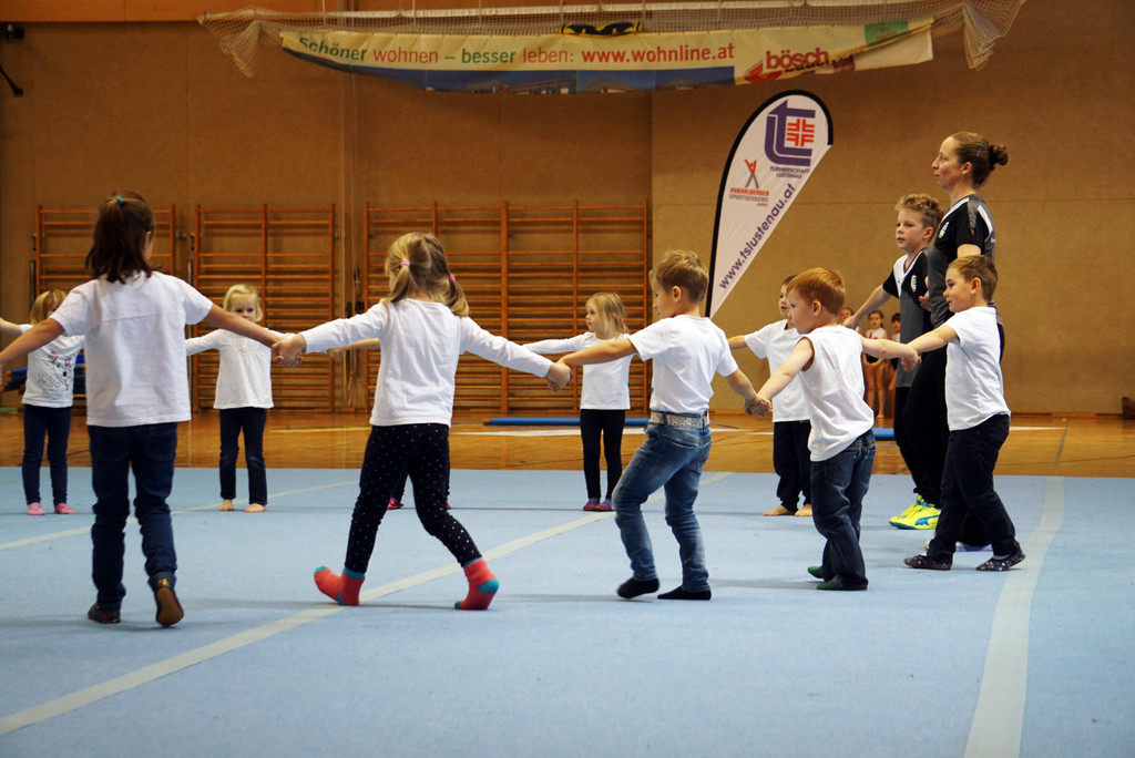 Mut tut Gut beim Schneeflockentanz.JPG