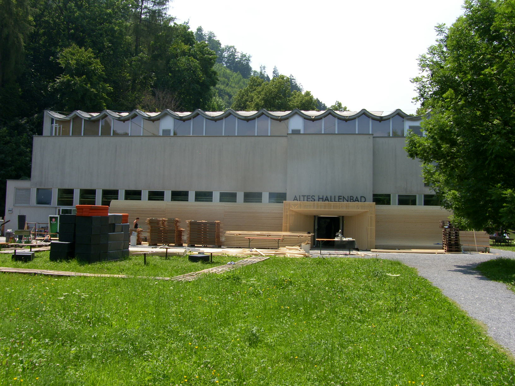 06_JPG-1277992494
