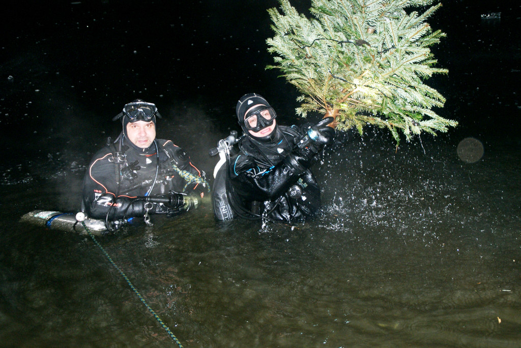 Tradition bei den Tauchern.JPG