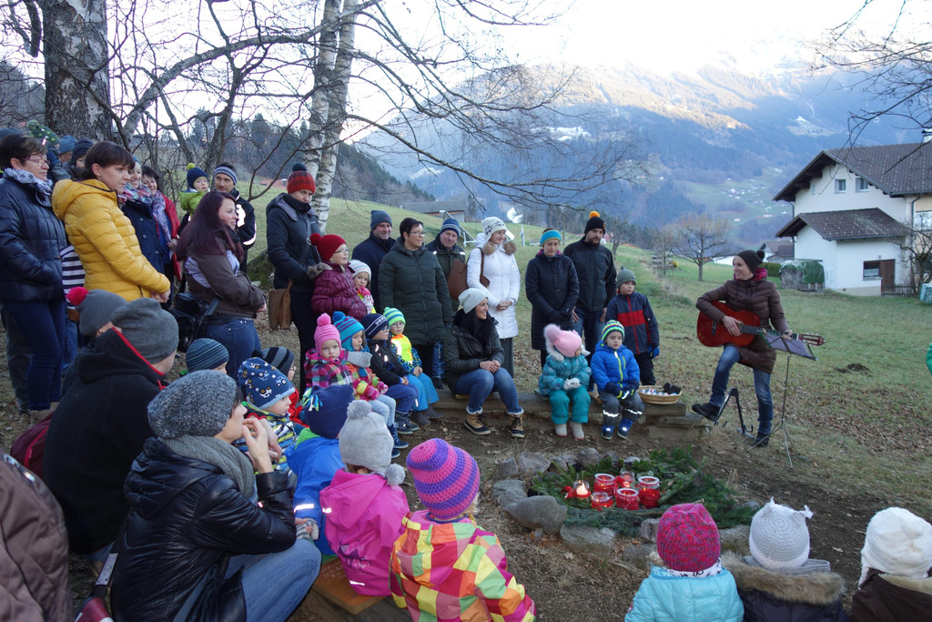 Nikolausfeier im Wald am 2_12 _118_.JPG