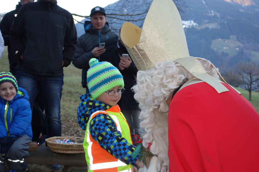 Nikolausfeier im Wald am 2_12 _153_.JPG
