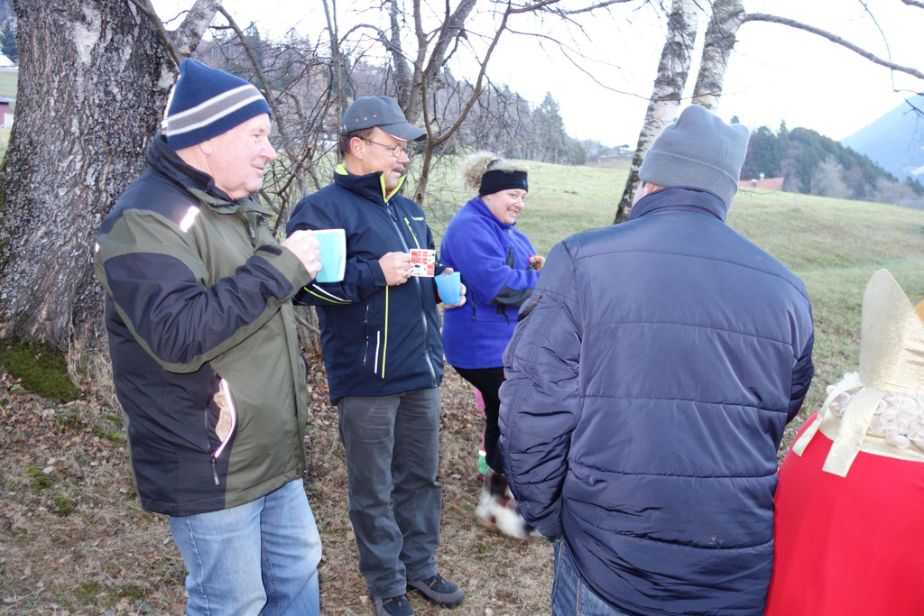 Nikolausfeier im Wald am 2_12 _177_.JPG