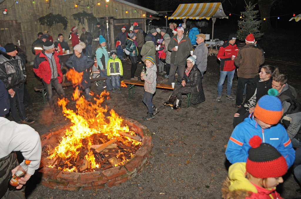 Tierhalter-Nikolaus Lagerfeuer 03-12-2016 71.jpg