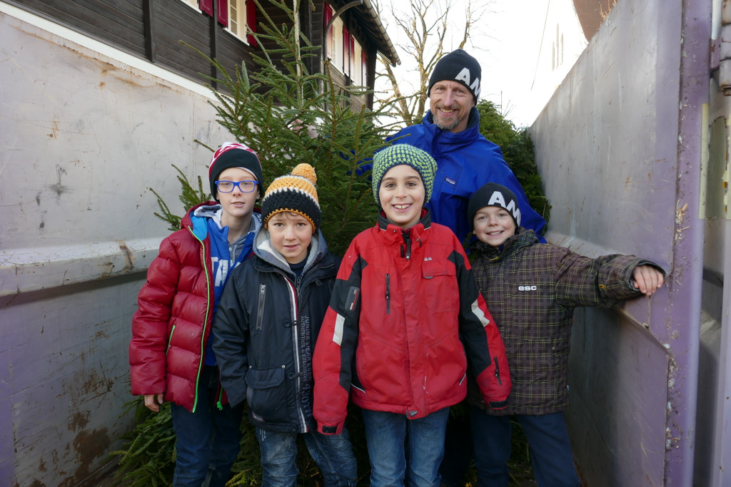 Hugo mit David_Fabian_Felix_Sandro.JPG