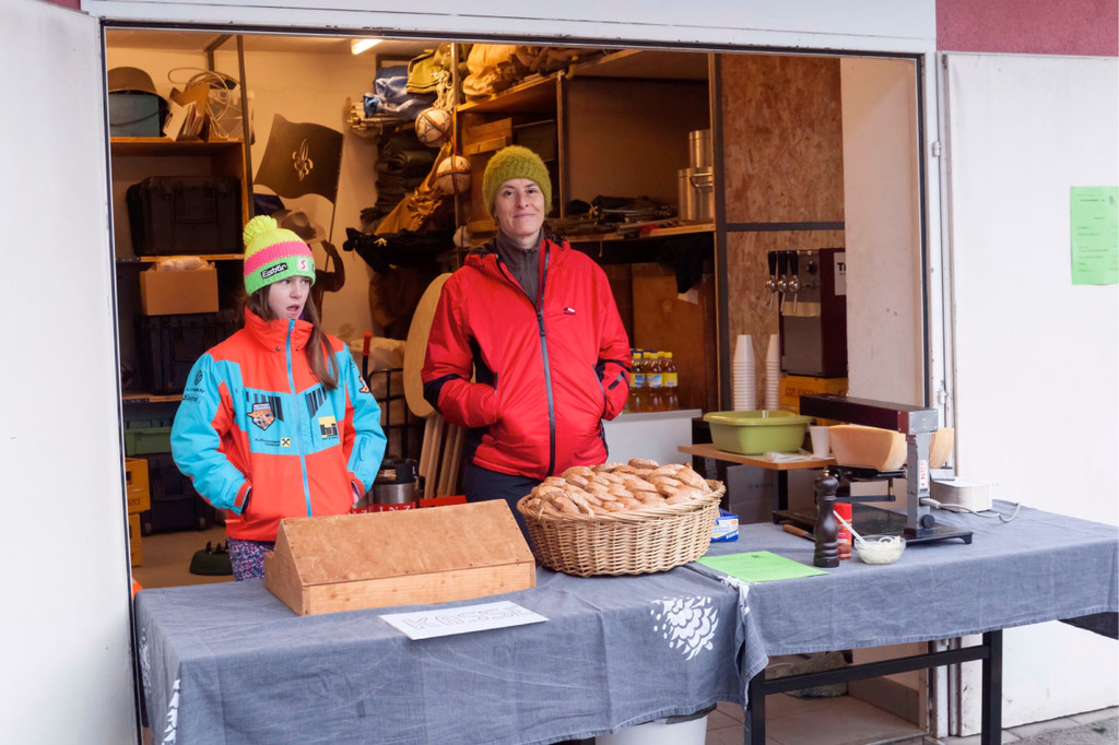 KOE_Christbaummarkt Pfadfinder FK 20.jpg