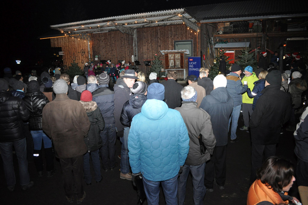 DSC_0169 ganzer Hof.jpg