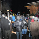 DSC_0170 ganzer Hof mit Sch__lerchor.jpg