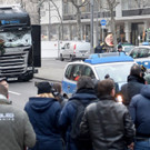 Berlin: Lkw wird nach Anschlag auf Weihnachtsmarkt abgeschleppt