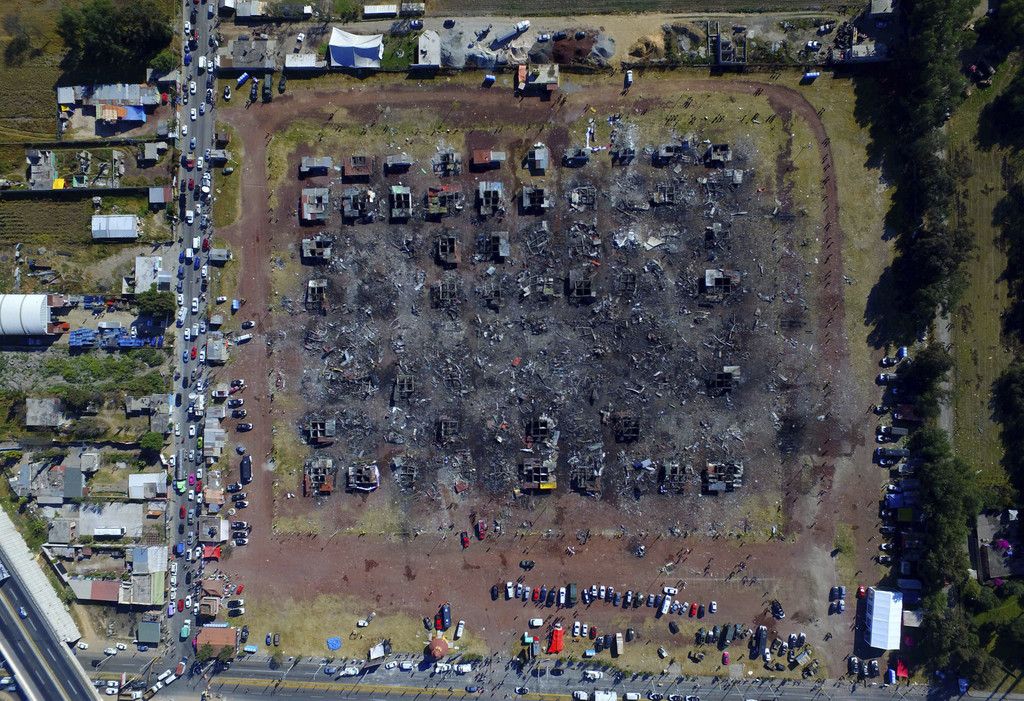 Mexico_Fireworks_Explosion_12092.jpg