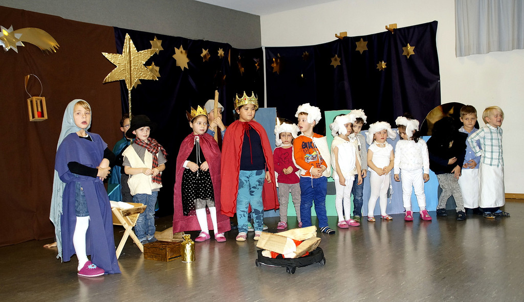 Kindergarten Gartenstra__e KRIPPENSPIEL Dezember 2016 Foto OBEXER _1_.JPG