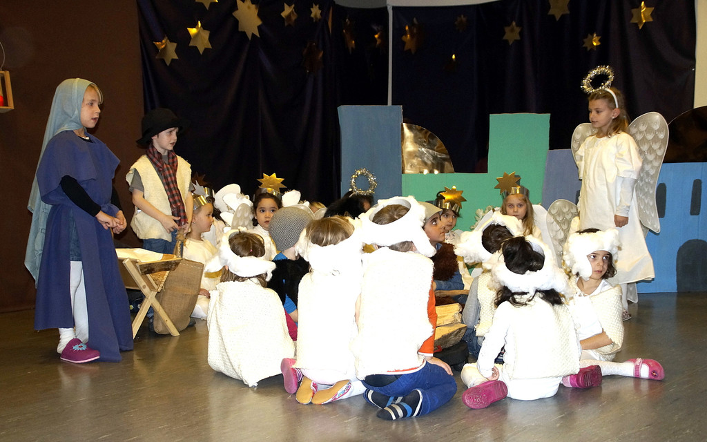 Kindergarten Gartenstra__e KRIPPENSPIEL Dezember 2016 Foto OBEXER _2_.JPG