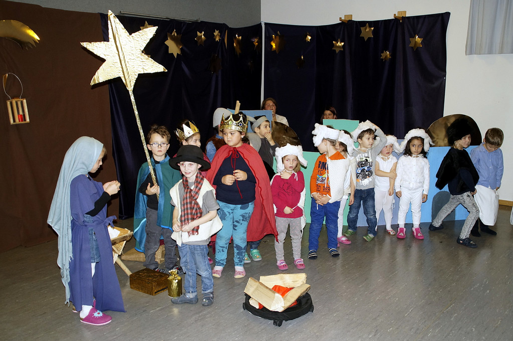 Kindergarten Gartenstra__e KRIPPENSPIEL Dezember 2016 Foto OBEXER _4_.JPG
