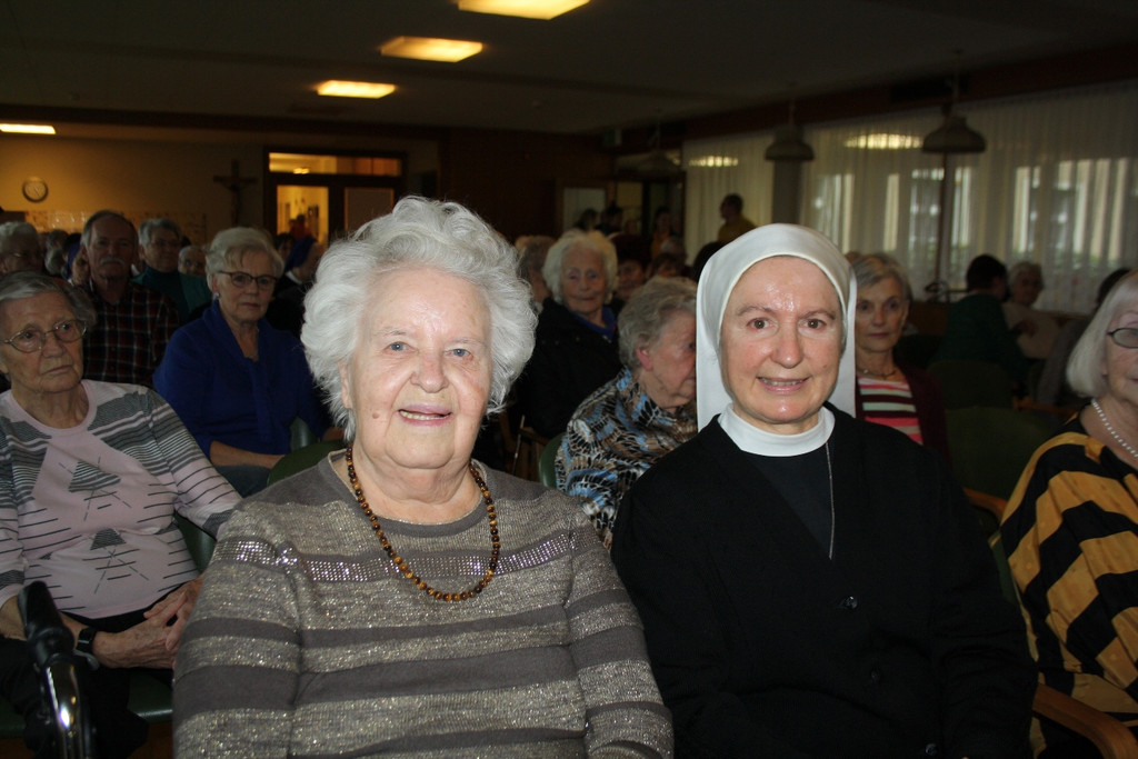 Jesuheim WEIHNACHTSFEIER 22-12-2016 _17_.JPG