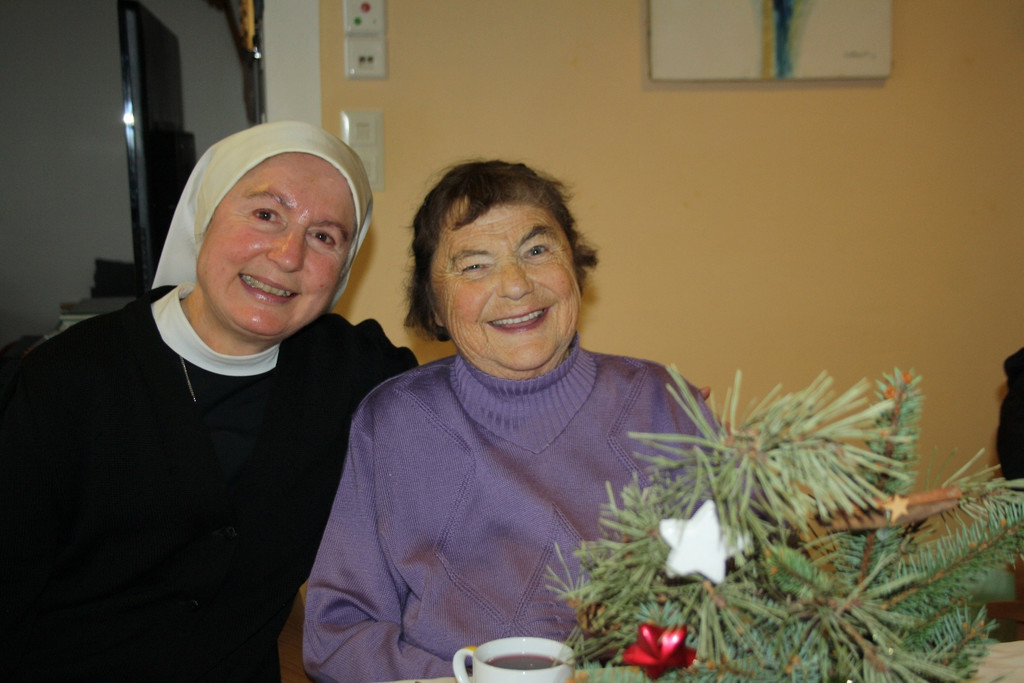 Jesuheim WEIHNACHTSFEIER 22-12-2016 _6_.JPG
