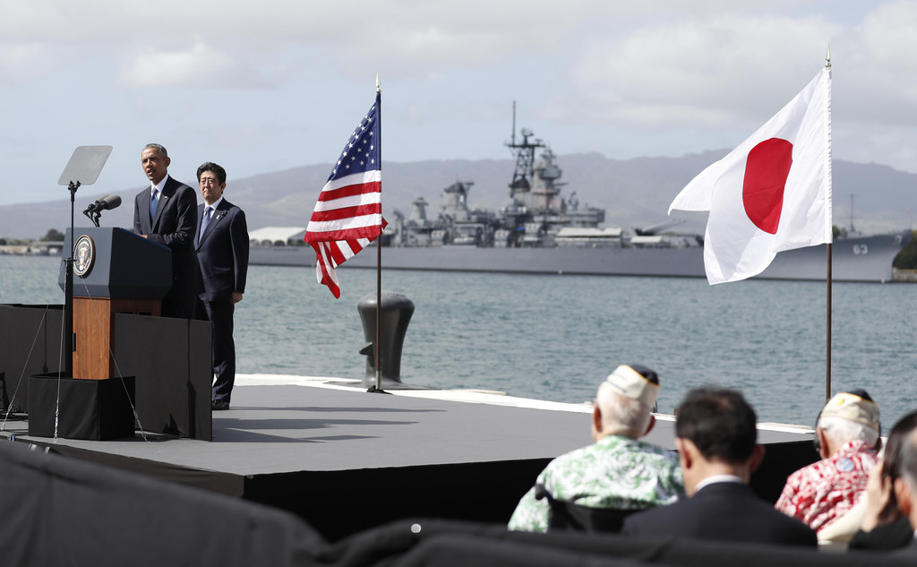 Pearl harbor abe obama _12_.jpg