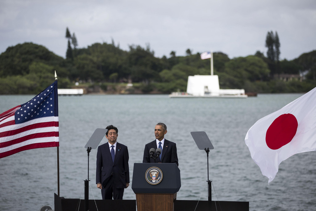 Pearl harbor abe obama _33_.jpg