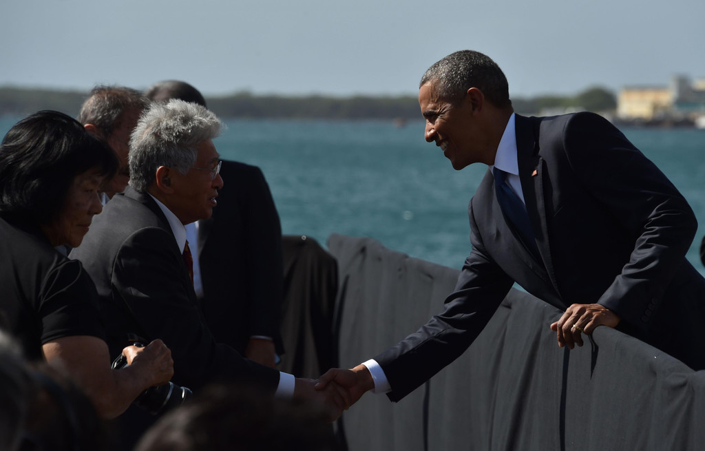 Pearl harbor abe obama _42_.jpg