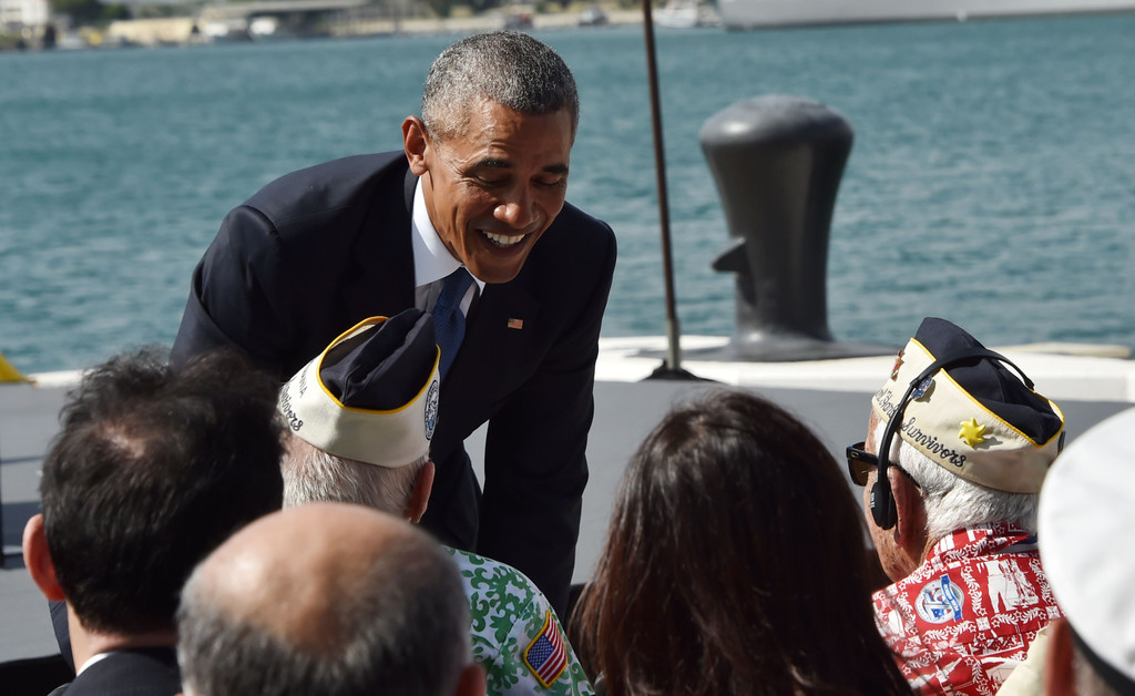 Pearl harbor abe obama _43_.jpg